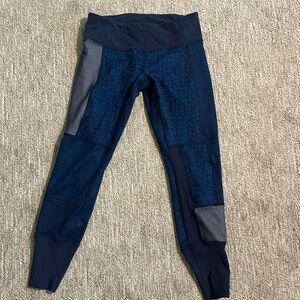 Blue Lululemon leggings. Size tag is removed. I believe they are an 10